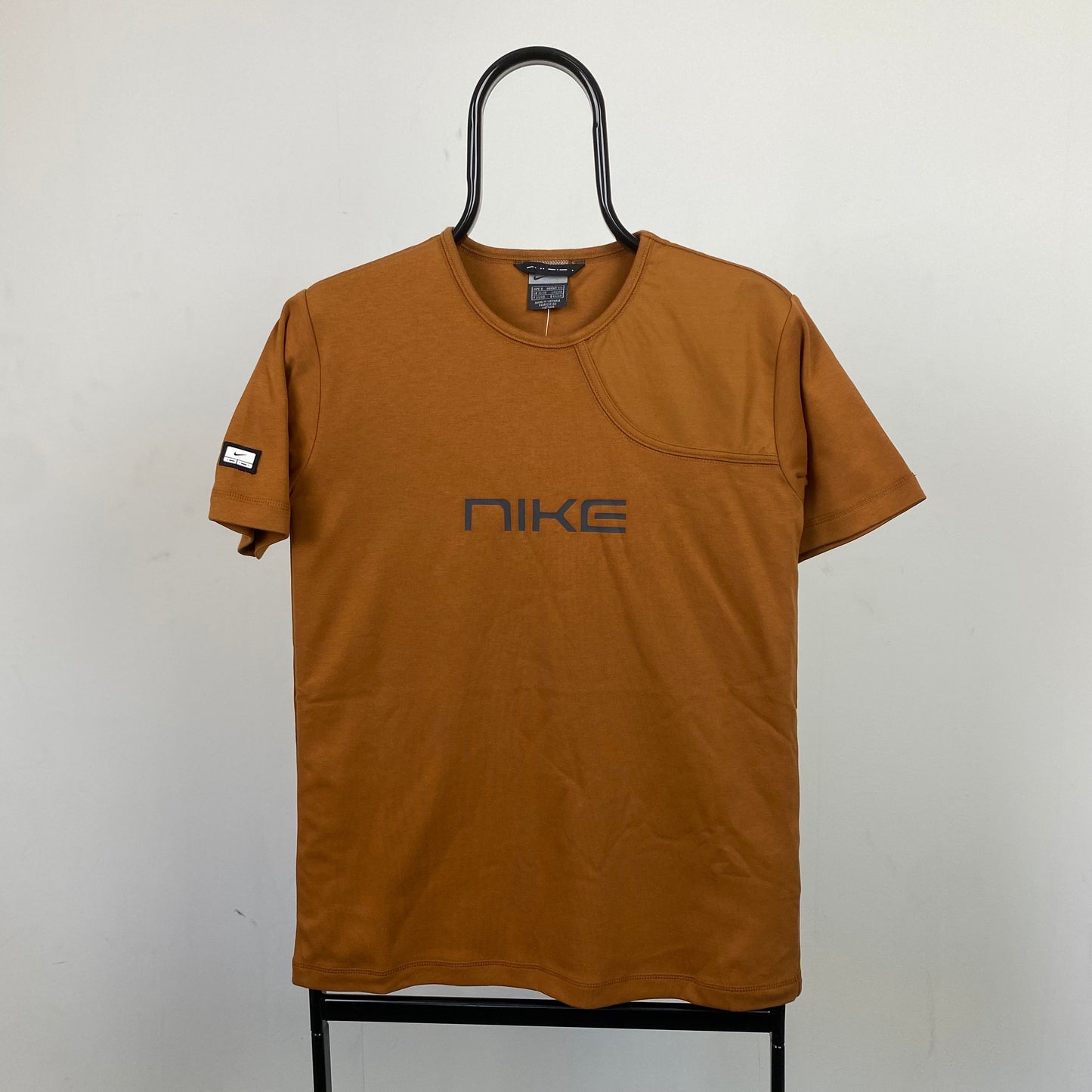 00s Nike T-Shirt Brown Small